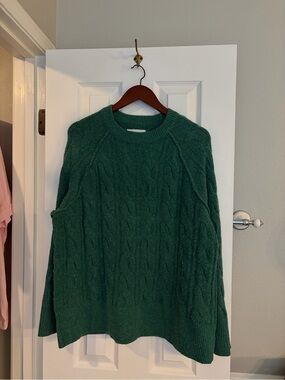 Aerie Cable Knit Sweater Small Green Oversized Cozy Fall Winter